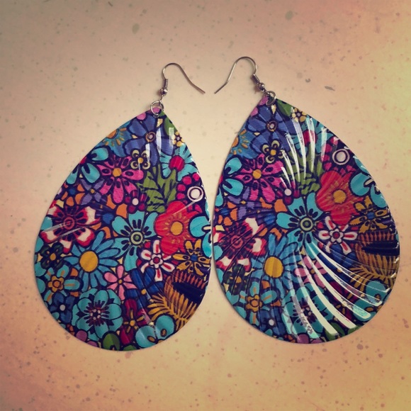 Vintage Tin Earrings - Picture 1 of 3